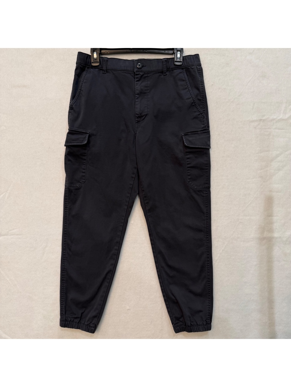 Uniqlo Cargo Jogger Pants Men's Medium (33x27) Gray Tapered Stretch Waist